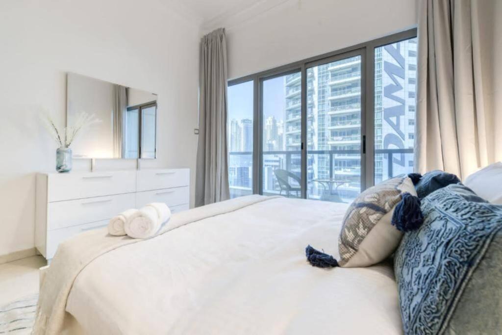 Luxury 1 Bedroom With Sea View Дубай