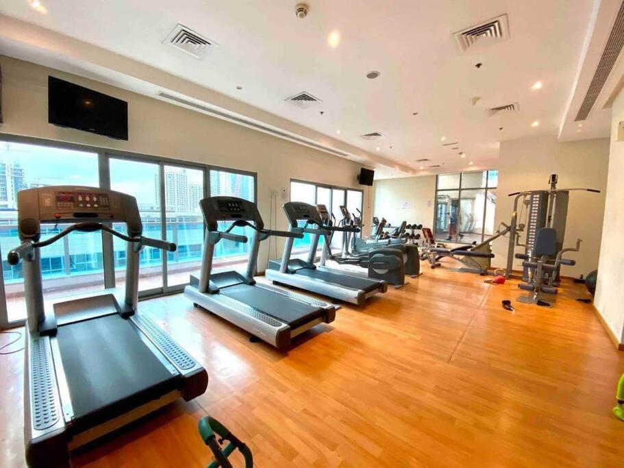 Luxury 1 Bedroom With Sea View Апартаменти *